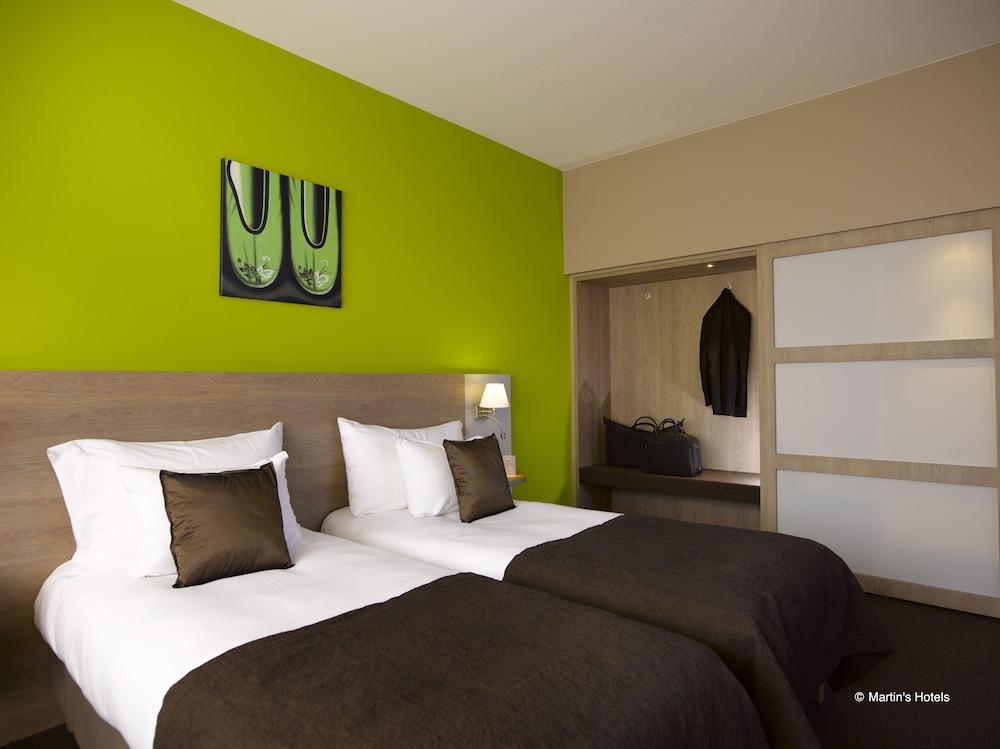Van Der Valk Waterloo Exterior foto